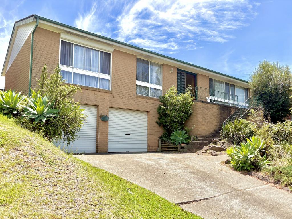 11 Braemar Ave, St Andrews, NSW 2566