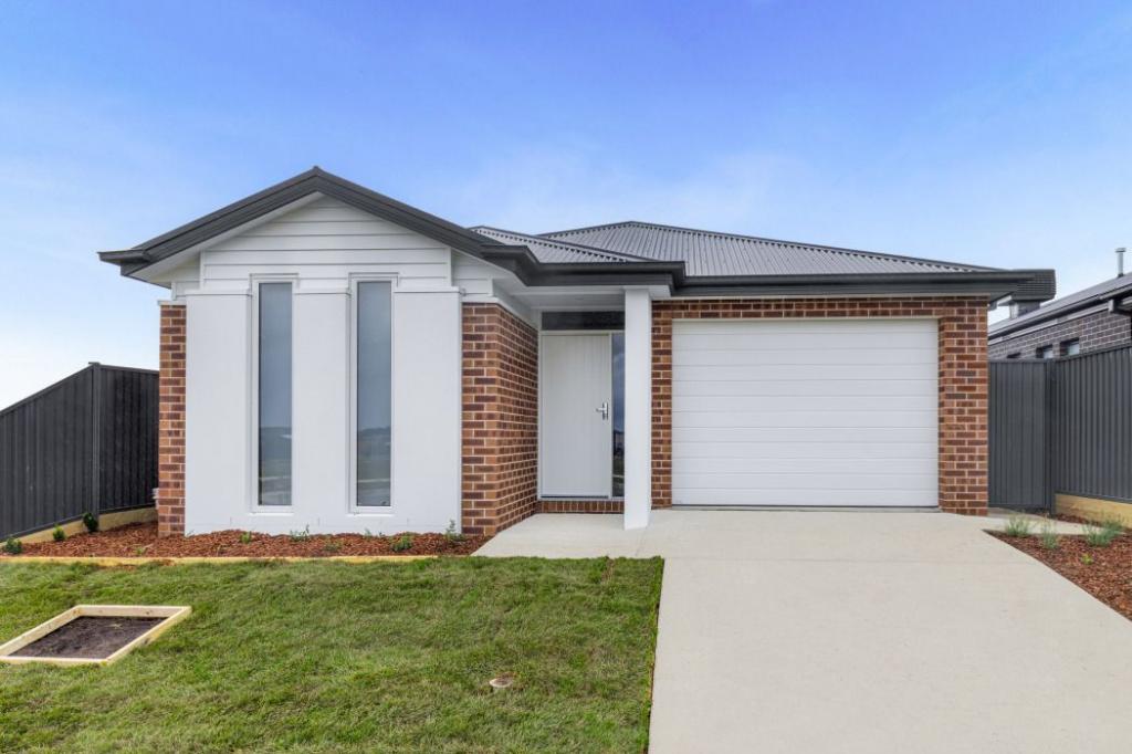 22 Soderstrom St, Lucas, VIC 3350