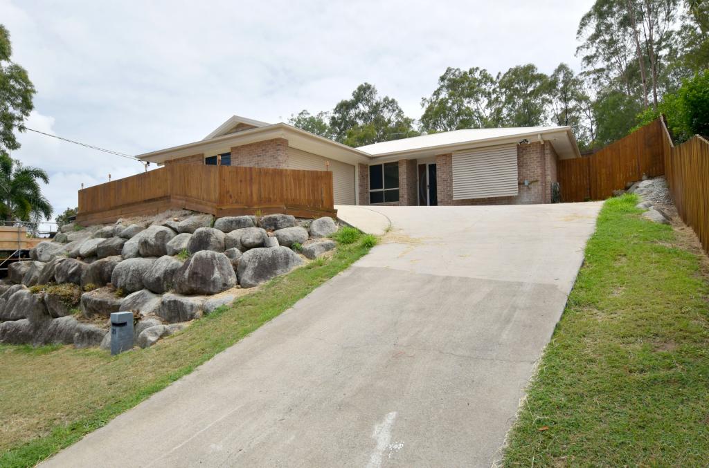 25 Flounder Cres, Toolooa, QLD 4680