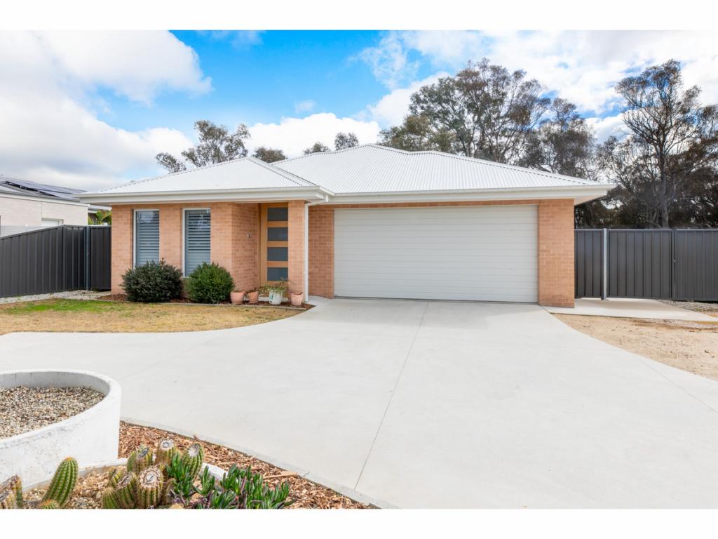 15 Cade Ct, Jindera, NSW 2642