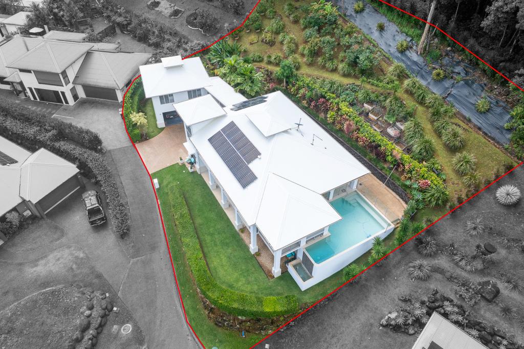 8 Wirrega Cl, Caravonica, QLD 4878