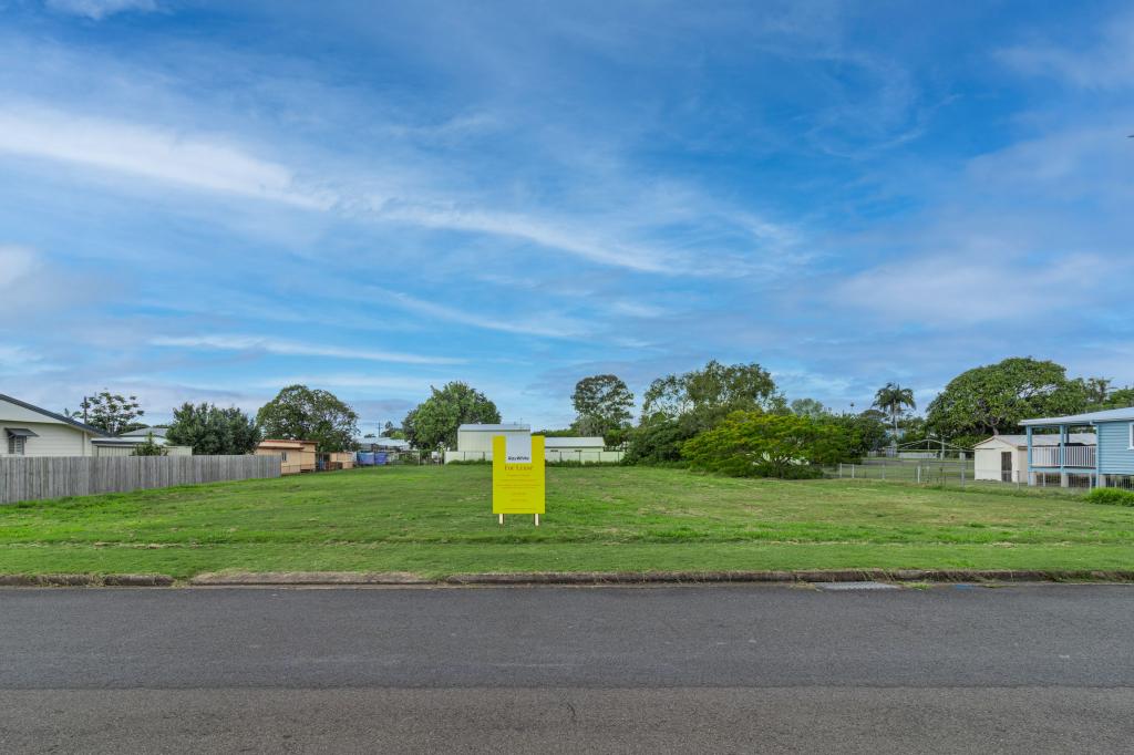 13 & 14 Pilot St, Urangan, QLD 4655