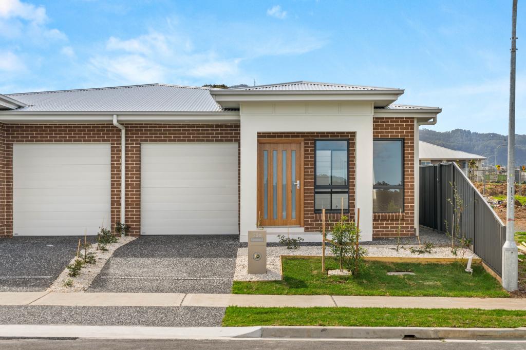 98a Lancaster Dr, Badagarang, NSW 2540