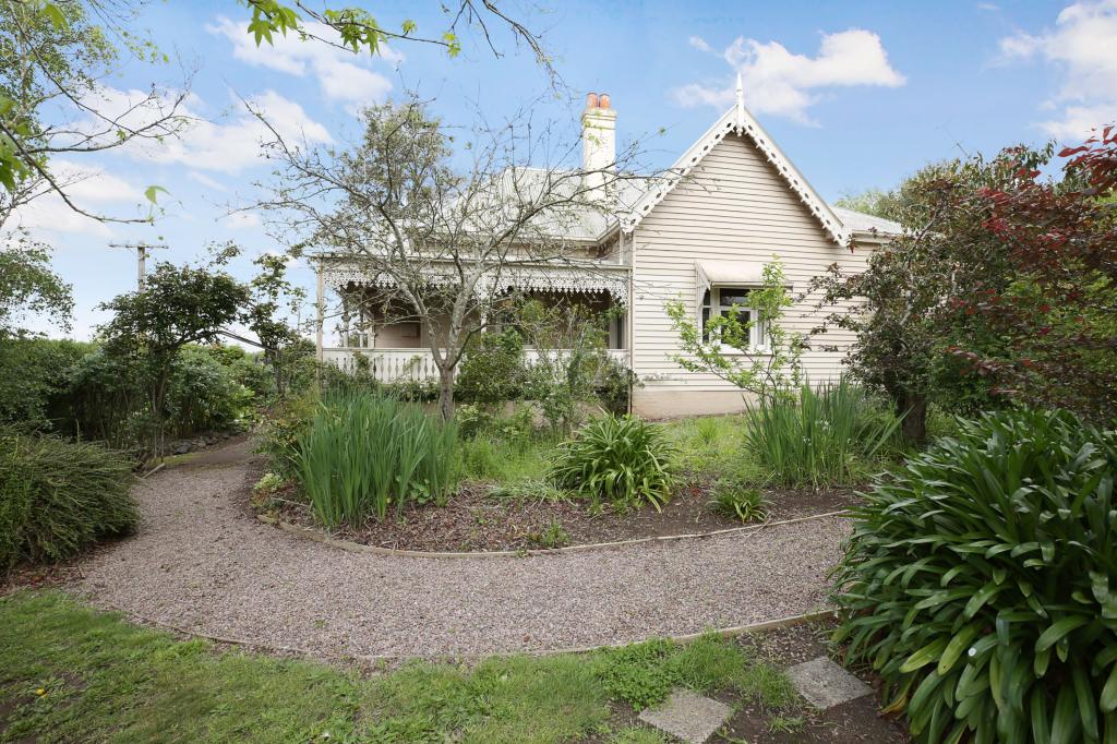 14 Warrnambool Rd, Terang, VIC 3264