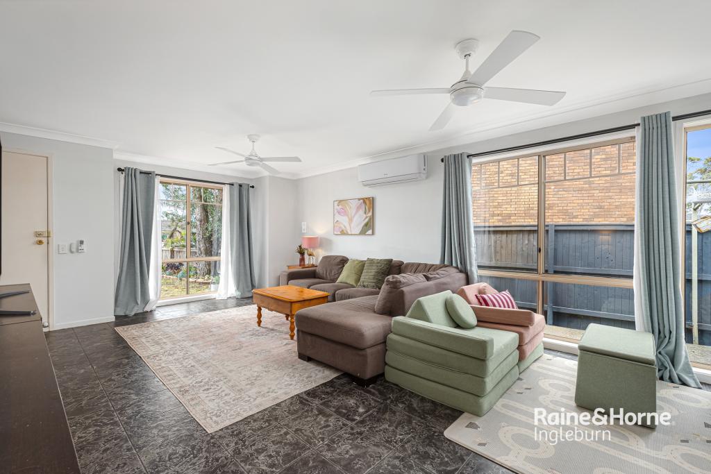 33 Hyacinth Ave, Macquarie Fields, NSW 2564