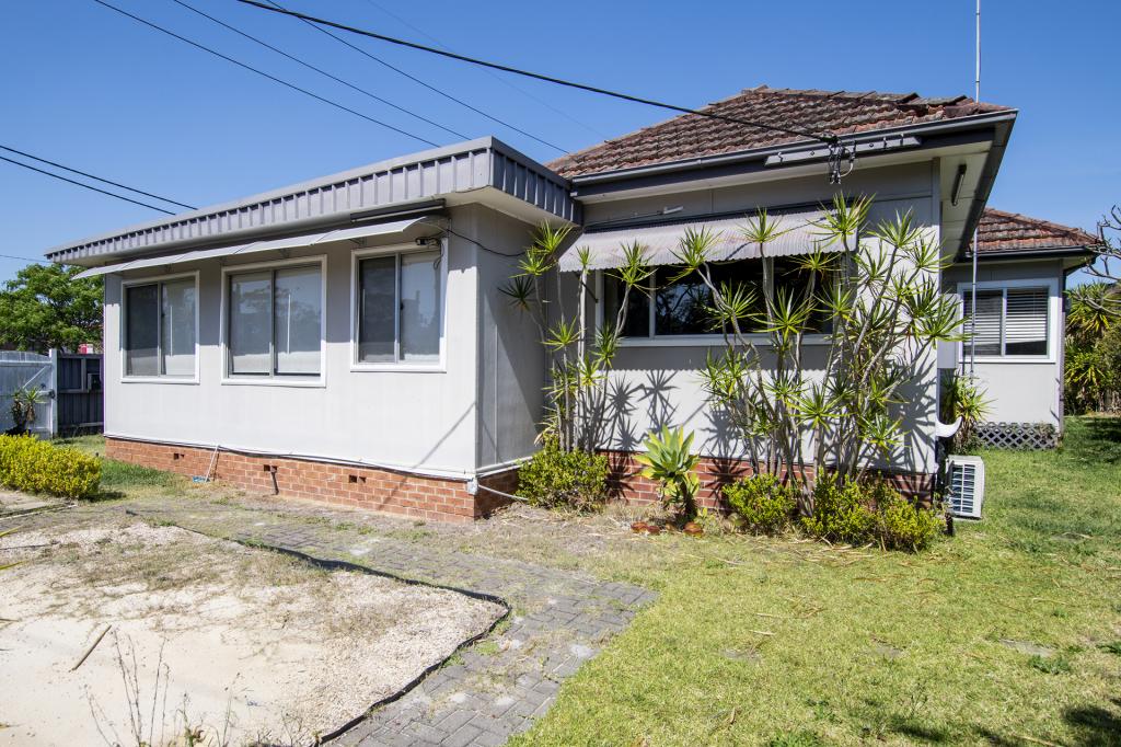 1 Ocean Beach Rd, Woy Woy, NSW 2256