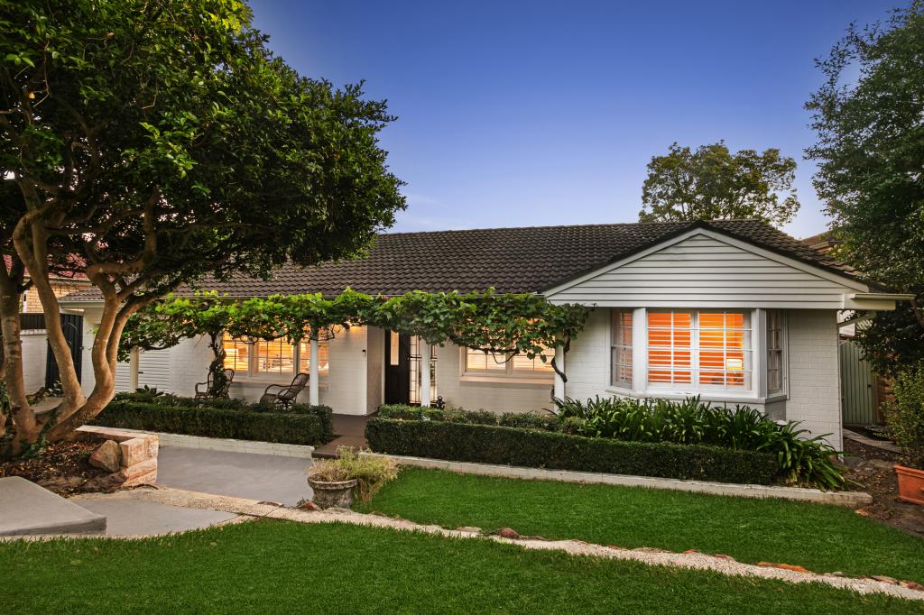 4 Rondelay Dr, Castle Hill, NSW 2154