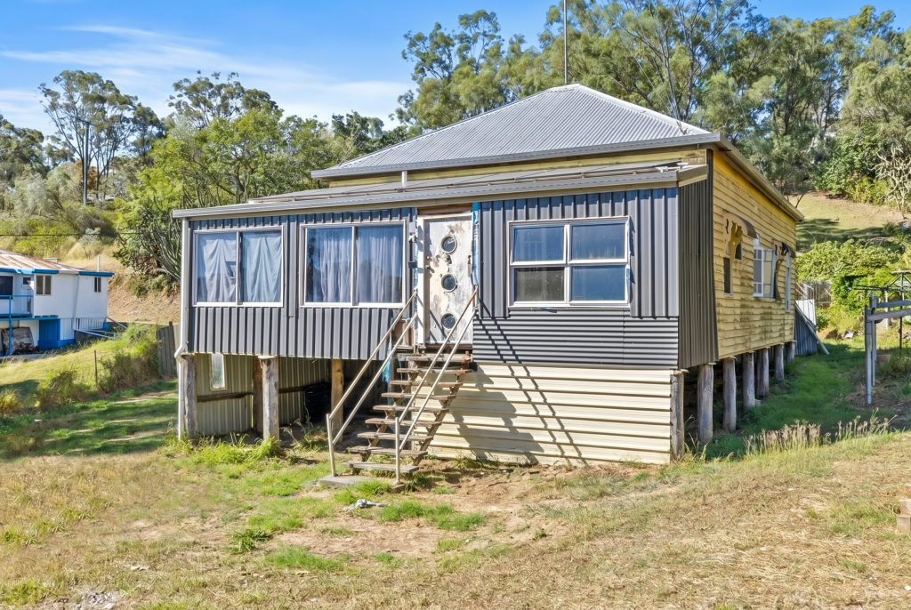 10 LUKIN ST, MOUNT MORGAN, QLD 4714