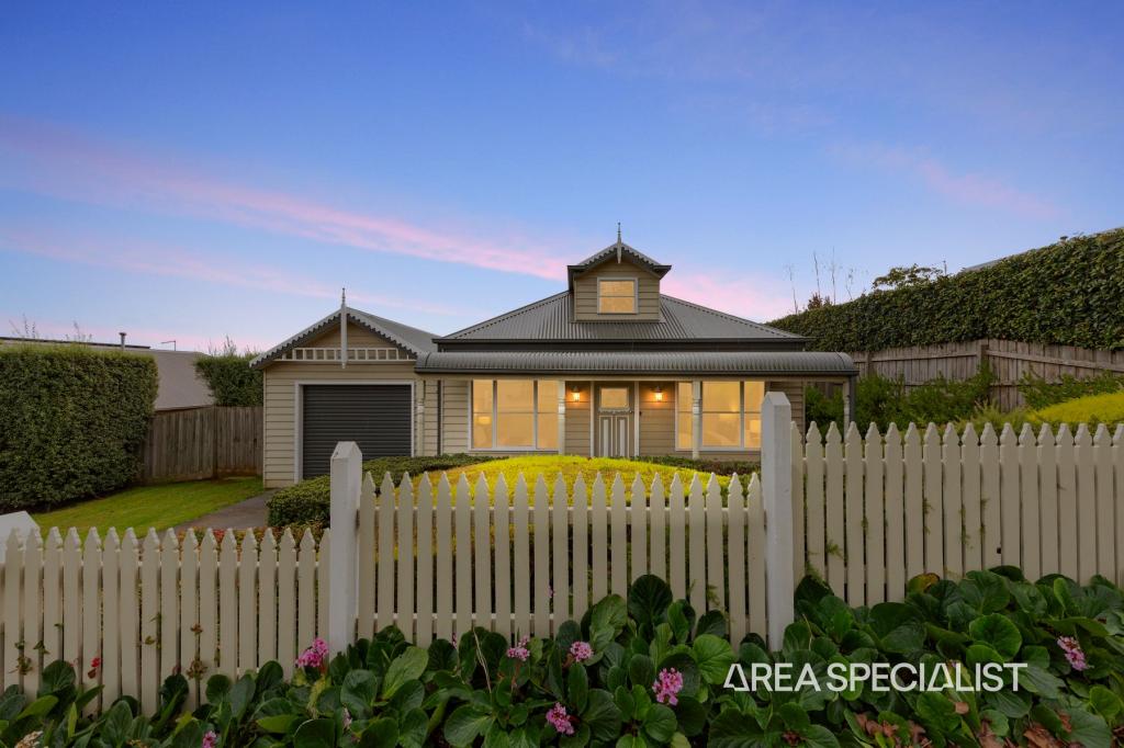 18 Shae Cres, Drouin, VIC 3818