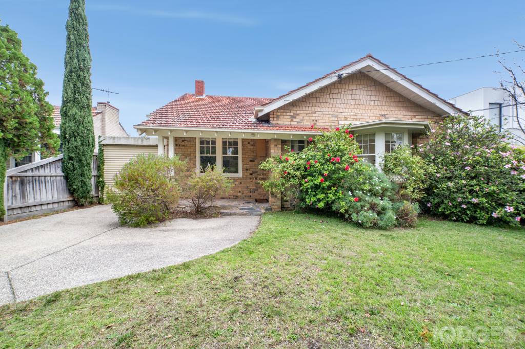 44 Raynes Park Rd, Hampton, VIC 3188