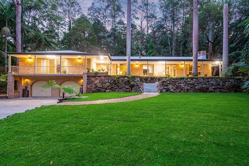 106 Kinabalu Dr, Tamborine Mountain, QLD 4272