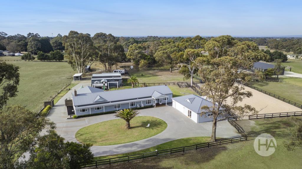 220 Smiths Lane, Cranbourne South, VIC 3977