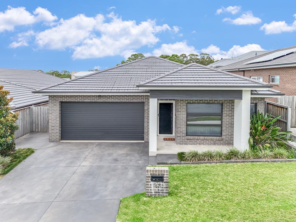 25 Clowes St, Elderslie, NSW 2570