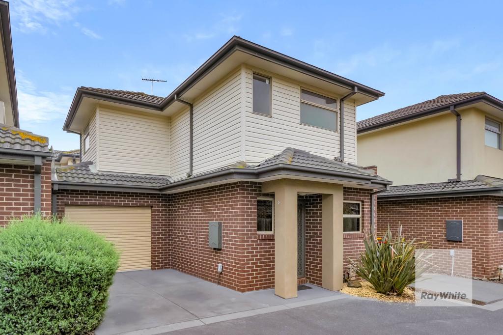 5/2 WESTBURY PKWY, ROXBURGH PARK, VIC 3064