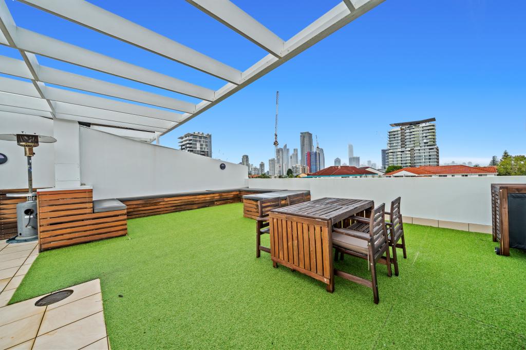 6/134 STANHILL DR, CHEVRON ISLAND, QLD 4217
