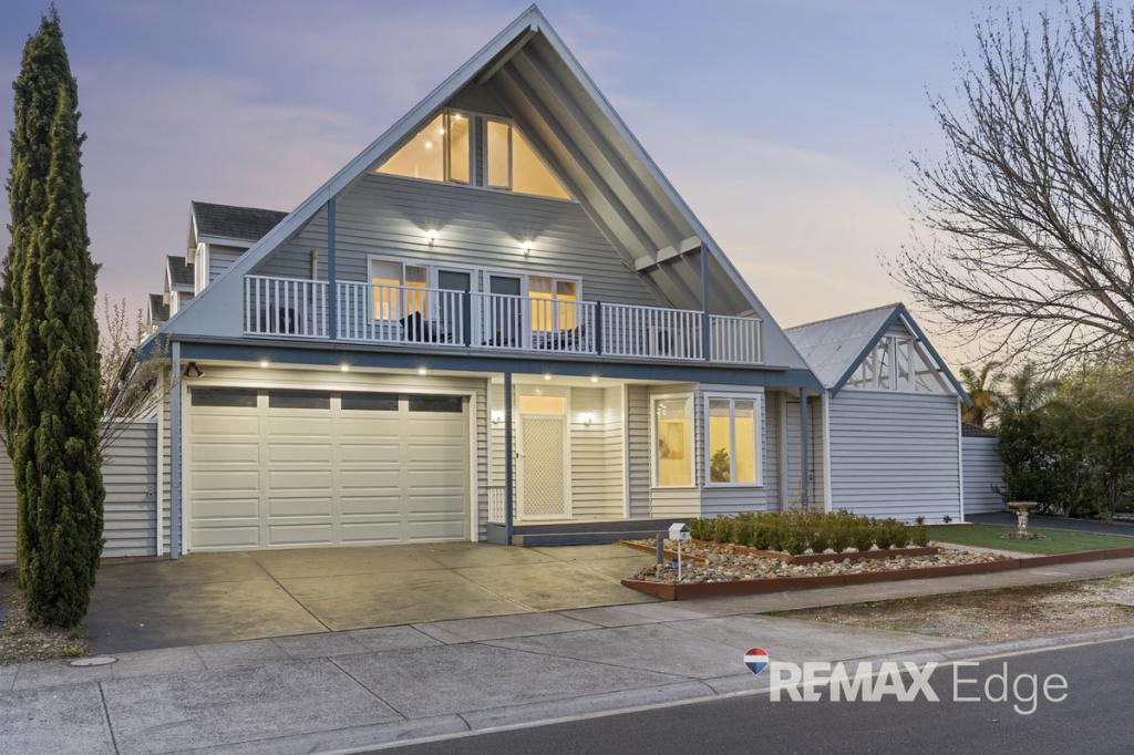 6 Holcolme St, Caroline Springs, VIC 3023