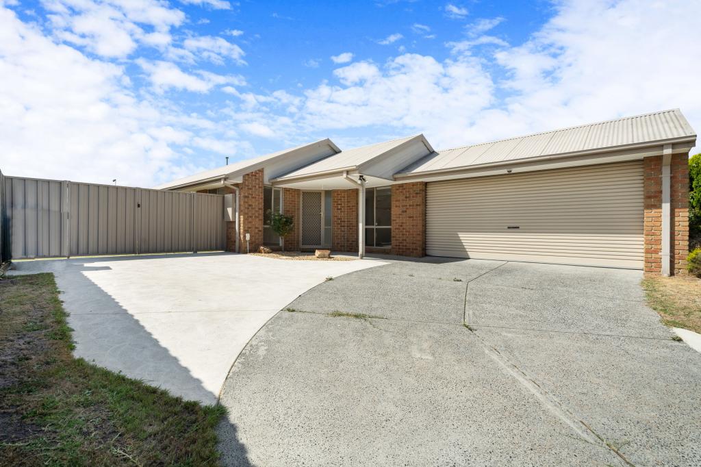 40 Hoysted Ave, Cranbourne North, VIC 3977