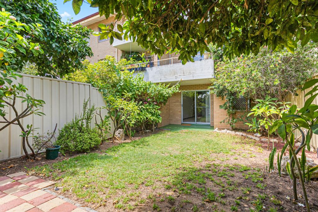 2/161 Holland St, Fremantle, WA 6160