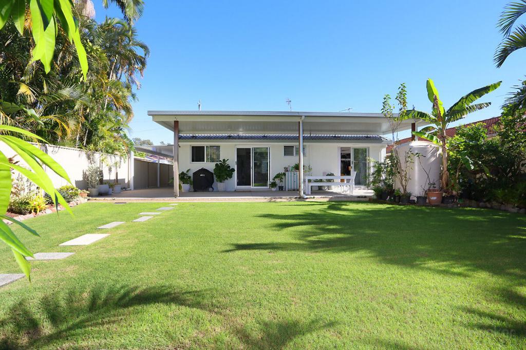 3 Jacaranda Ave, Hollywell, QLD 4216