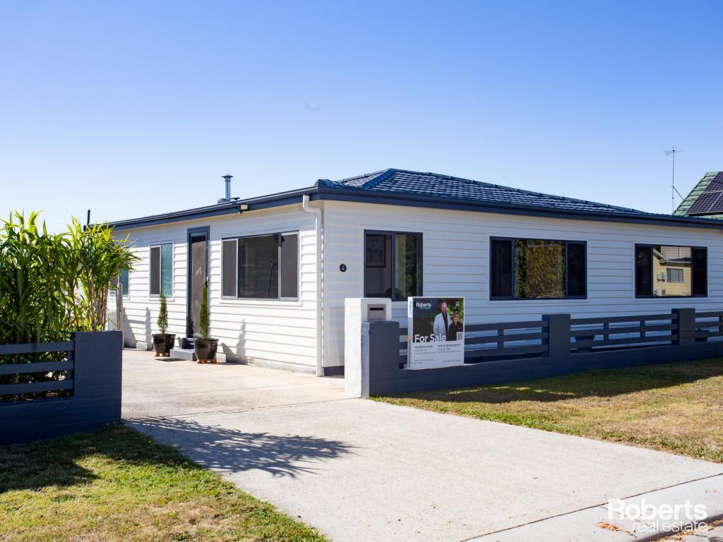 16 Kitchener Ave, Beauty Point, TAS 7270