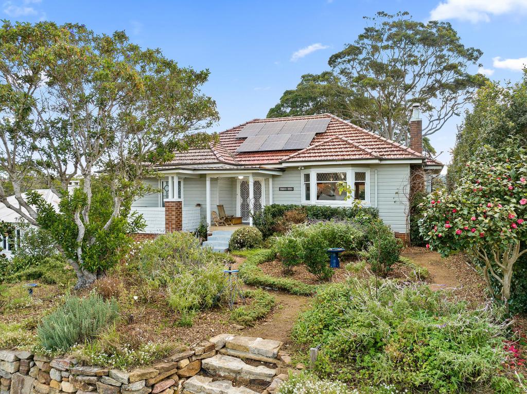 32 Rosemont St, West Wollongong, NSW 2500
