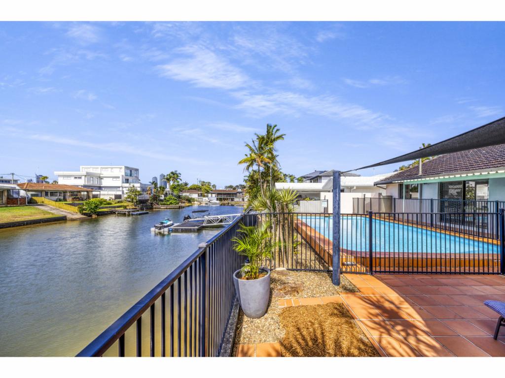 11 Ensenada Ct, Broadbeach Waters, QLD 4218
