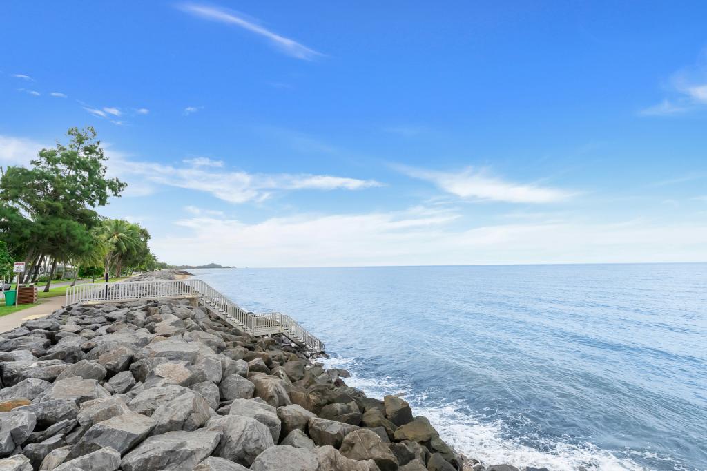 1/225 O'SHEA ESP, MACHANS BEACH, QLD 4878