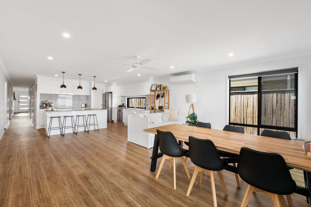 8 Bright St, Palmview, QLD 4553