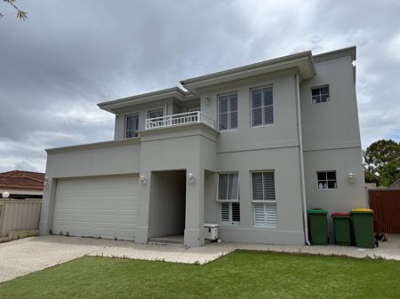 18a Ardessie St, Ardross, WA 6153
