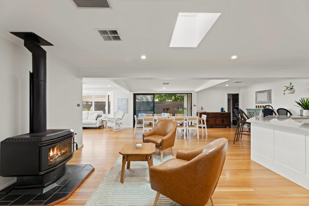 13 Lomandra Ct, Voyager Point, NSW 2172