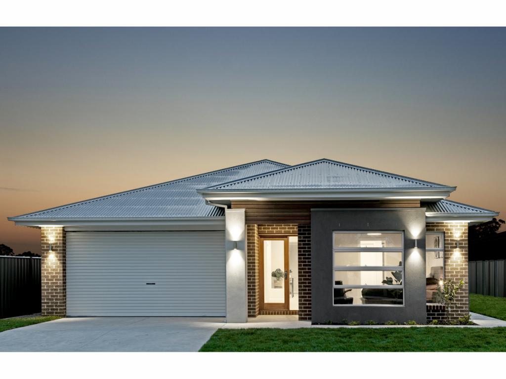 7 Swanlake Drive, Sale, VIC 3850