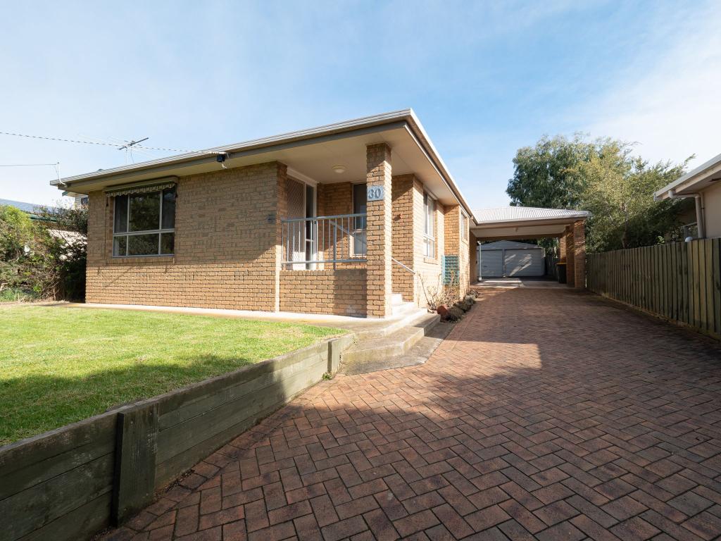 30 Birdwood Ave, Cowes, VIC 3922