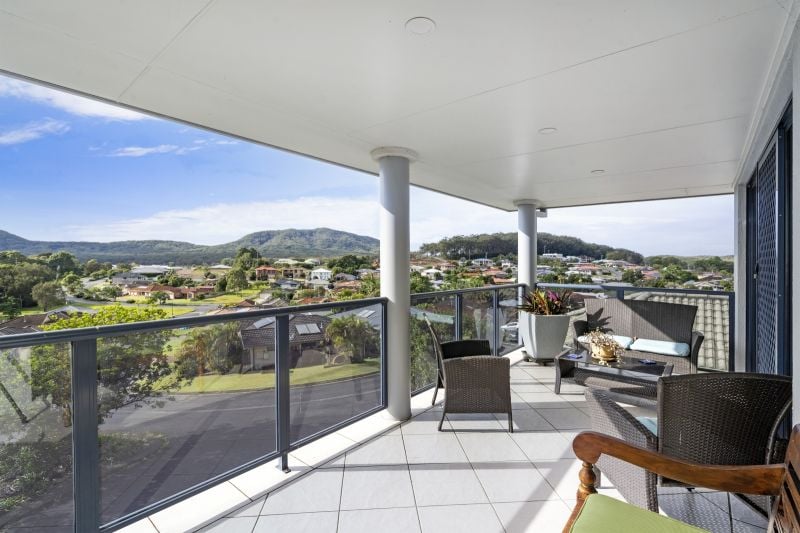 24 PETER MARK CCT, SOUTH WEST ROCKS, NSW 2431