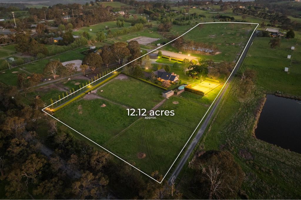 22 MOUNTAIN FLAT RD, NARRE WARREN EAST, VIC 3804