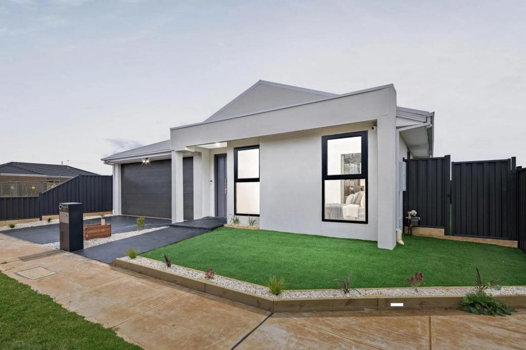 47 Hanover Cct, Melton South, VIC 3338