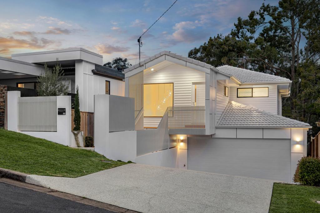 30 Dobbs St, Holland Park West, QLD 4121