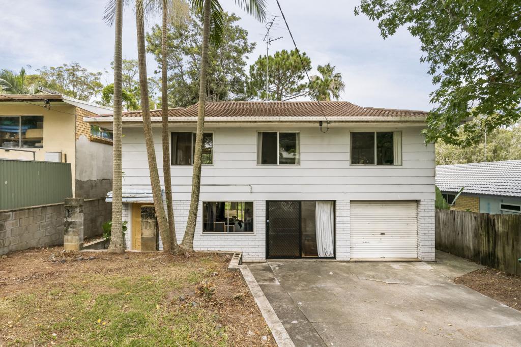 26 GOLDEN CRES, SOUTHPORT, QLD 4215