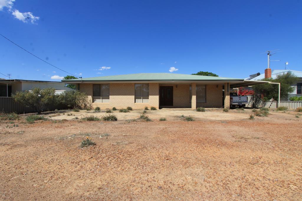 22 FARRAR PDE, MERREDIN, WA 6415