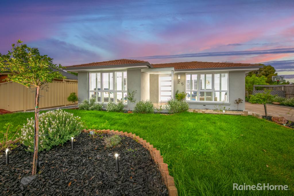 25 Gleneagles Dr, Sunbury, VIC 3429