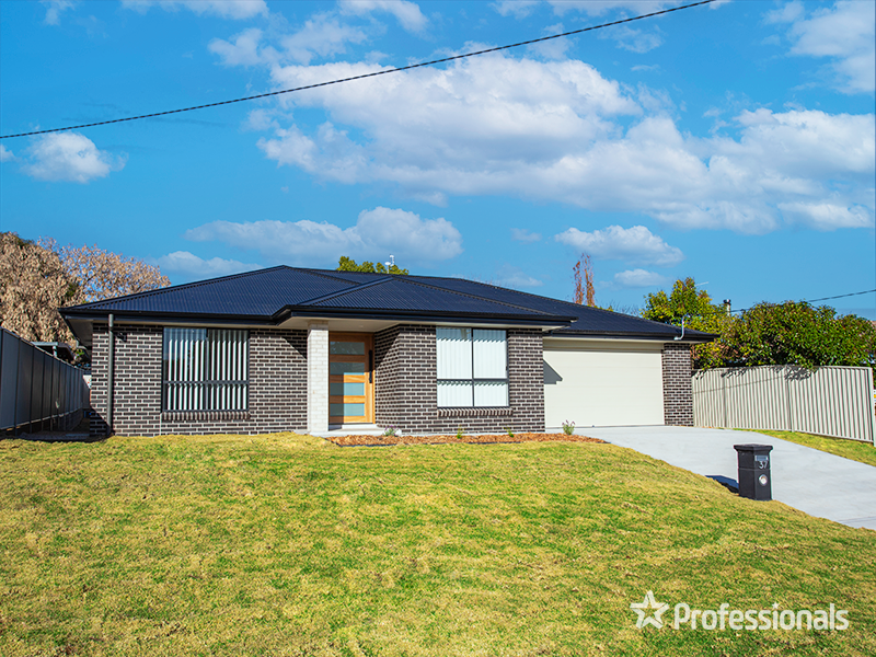 37 Quinn St, West Tamworth, NSW 2340