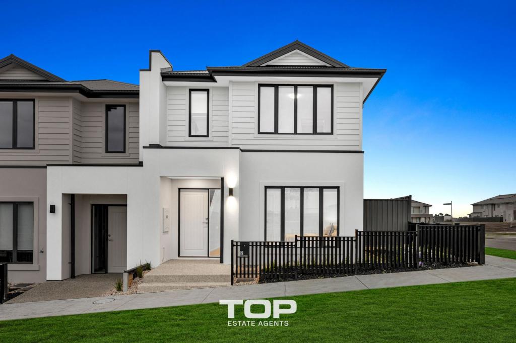 2 BONDI WALK, BERWICK, VIC 3806