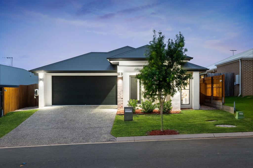 6 Scheyville Cres, South Ripley, QLD 4306