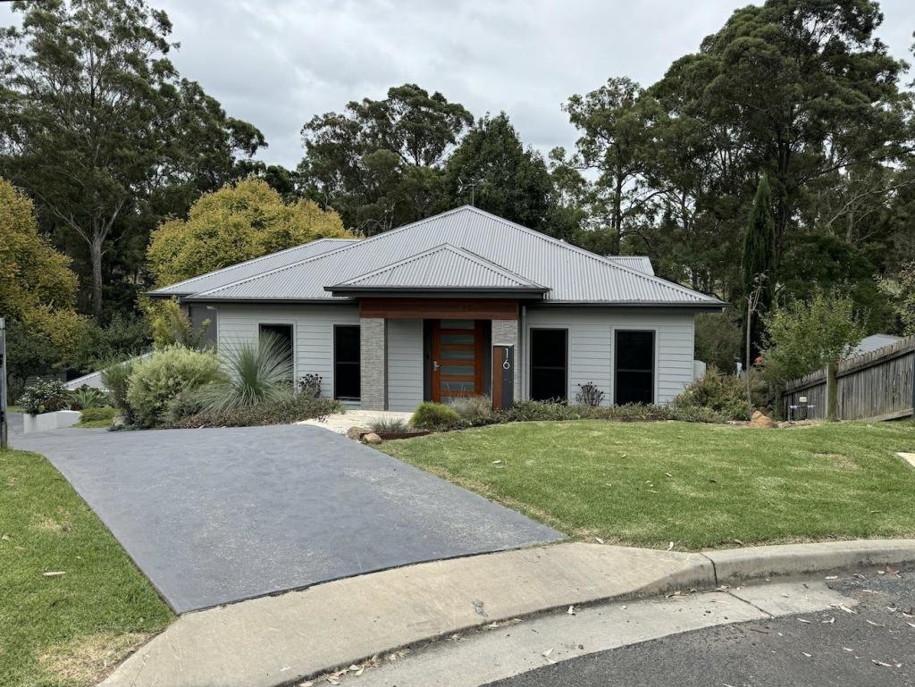 16 Huen Pl, Tahmoor, NSW 2573