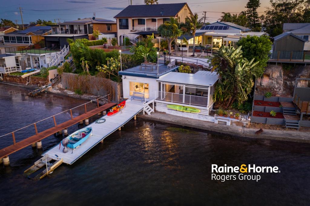 124 Main Rd, Toukley, NSW 2263