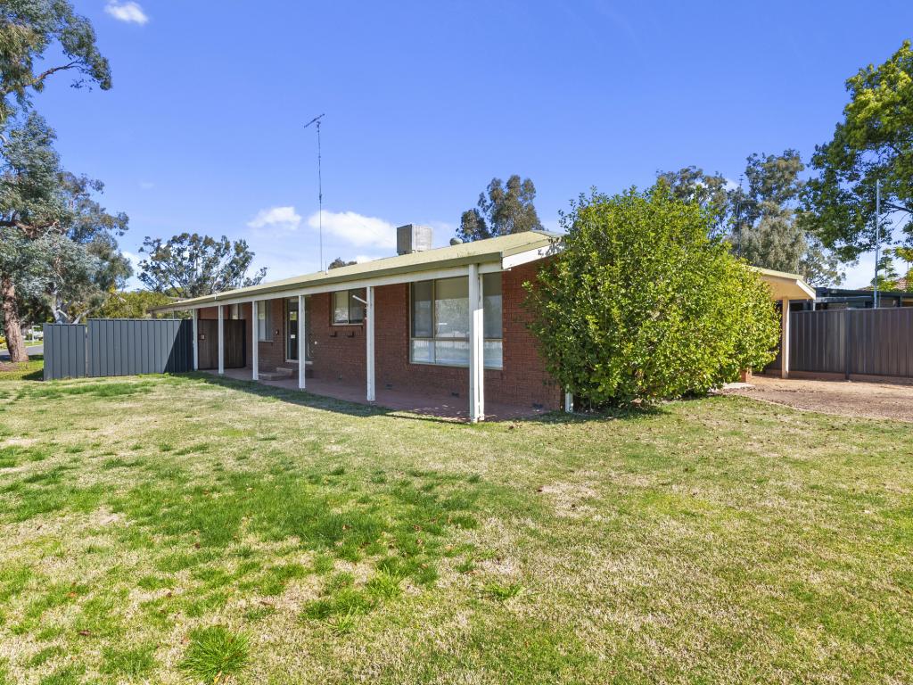 83 Falkiner St, Tocumwal, NSW 2714