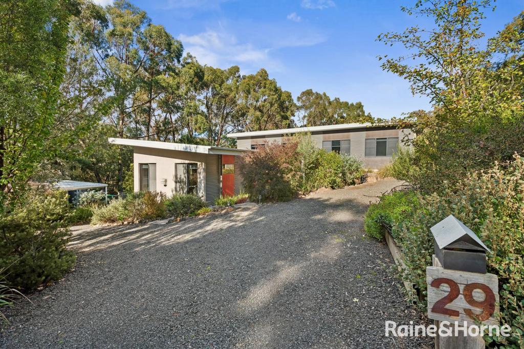 29 Dalton St, Gisborne, VIC 3437