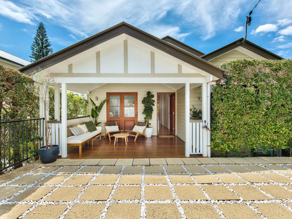 7 CROWTHER ST, WINDSOR, QLD 4030