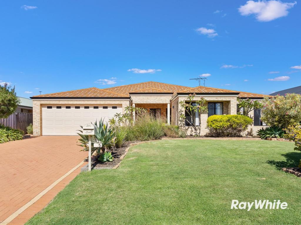 5 Seaforth Dr, Halls Head, WA 6210