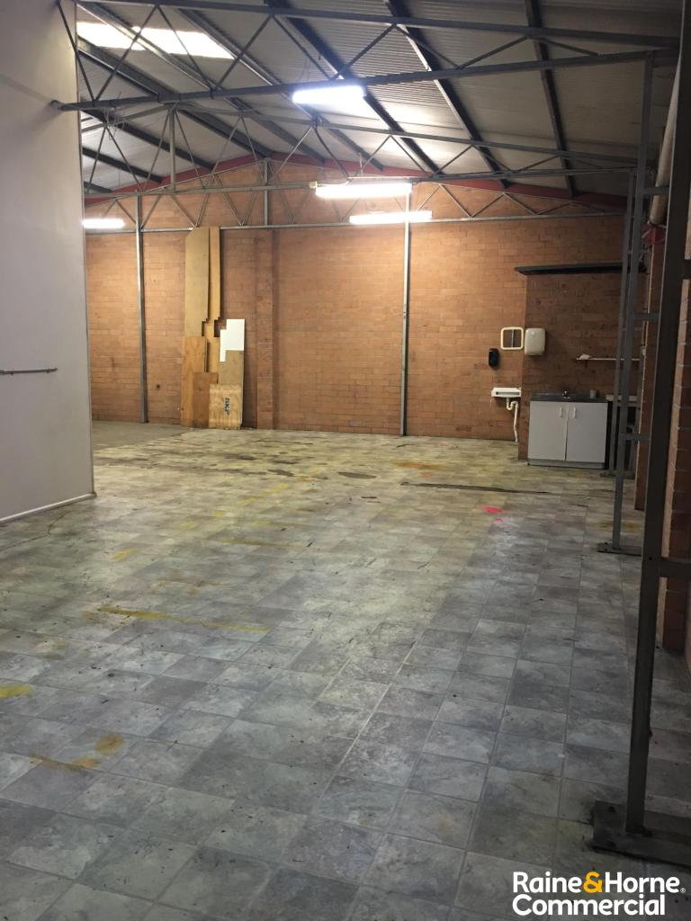 7/28 Glastonbury Ave, Unanderra, NSW 2526