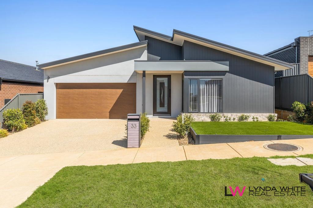 33 Birdwood Dr, St Leonards, VIC 3223